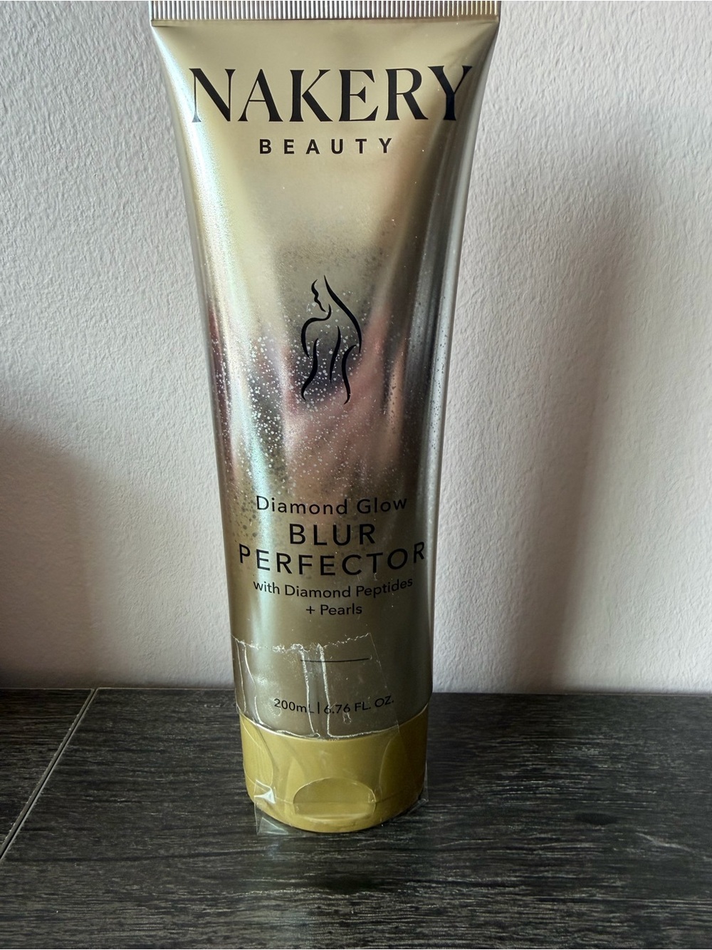 Nakery Beauty Diamond Glow Blur Perfector